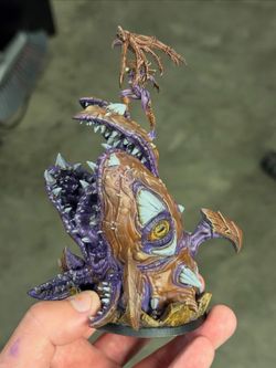 StarCraft Tabletop Miniatures Game : Kerrigan & Omega Worm painted