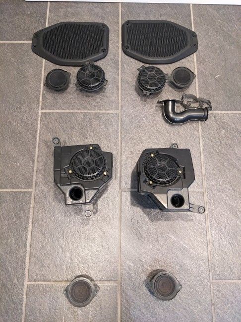 Jeep JLU OEM Factory Speakers x8, dash speakers & Tweeters
