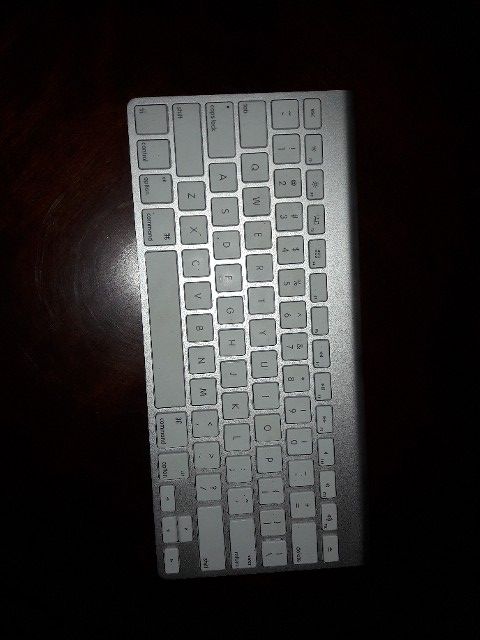 Apple wireless keyboard