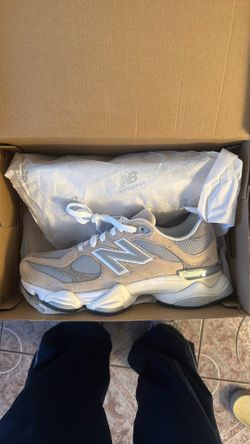 new balance 9060 size 9 men’s