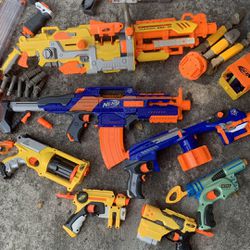 8 Nerf Guns & Accessories 
