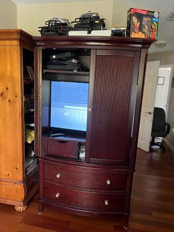 Wood Dresser