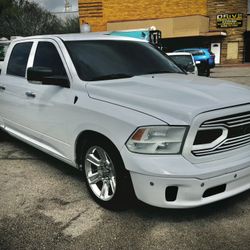 Ram 1500 Hemi V8 Lowered 