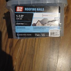 10 Lb Of Inch And A Half Roofing Nails $20