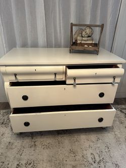 Empire White 4 Drawer Dresser