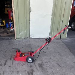 Stark USA 55062 35-Ton Heavy Duty Pneumatic Floor Jack for Wheels, Truck Lifts, Buses, Shops