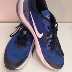 Nike Youth Running Shoes Size 7