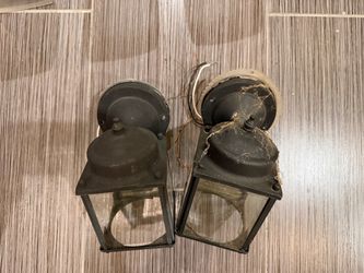 Outdoor wall light