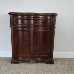 Hooker Wavery Place Hall Console