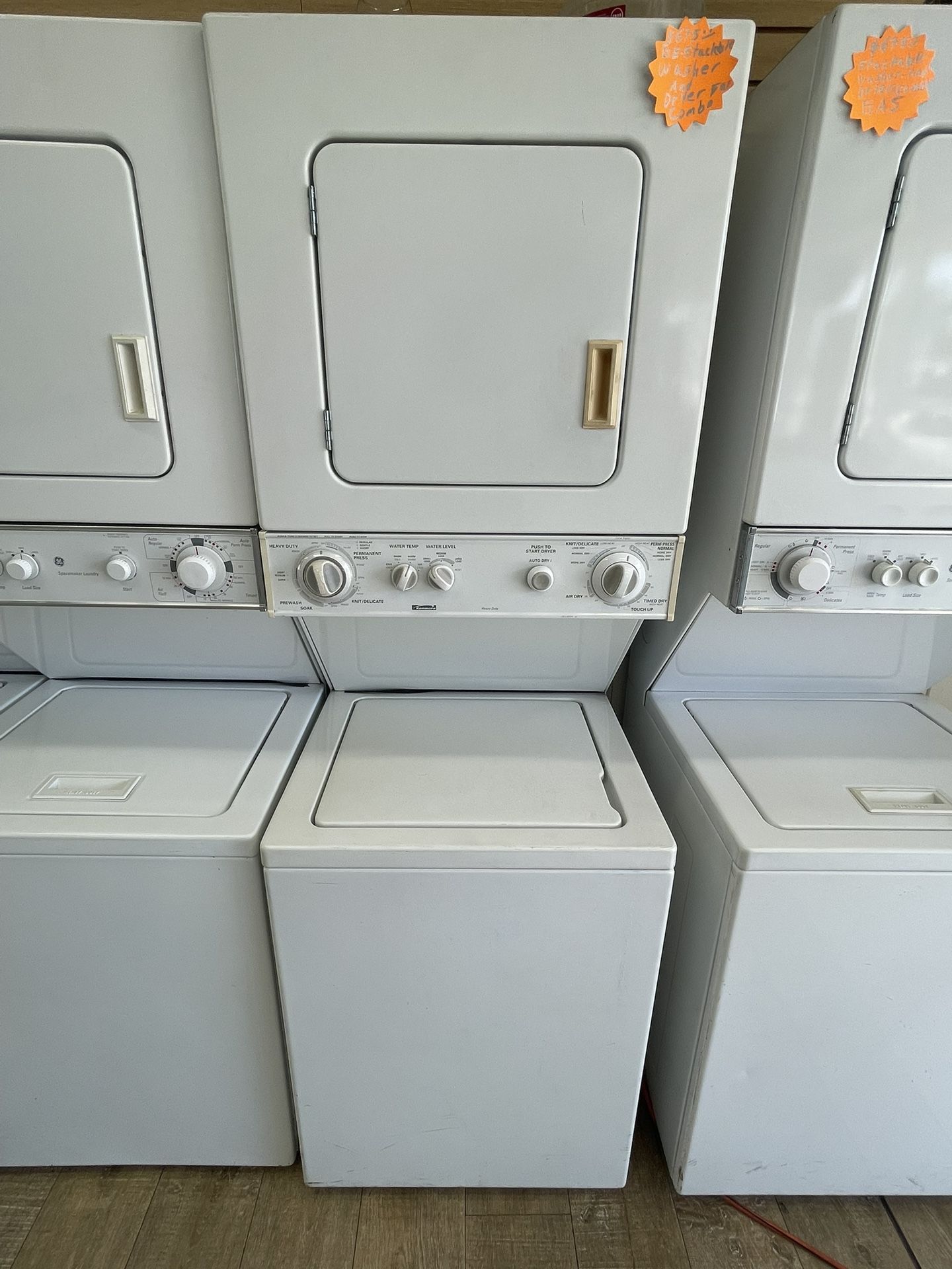 24’ Kenmore 220v Washer And Gas Dryer Combo In Excellent Condition