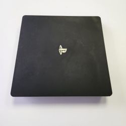 PS4 slim 1TB