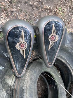 Harley Davidson Softail FLSTC Fuel Tank Platinum Silver & Vivid Black