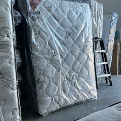 New Full Size Mattress With Box Spring 