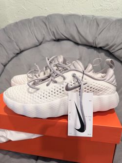 Brand new with tag Nike mind 002 PHANTOM/COLLEGE GREY-CREAM I! FANTOME/CREME II/GRIS COLLEGE