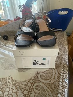 High Heels Women’s Size 9 Brand New Hasn’t Been Used 