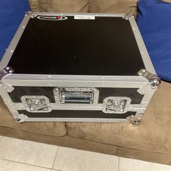 odyssey 19” rack case with a glide shelf - OBO