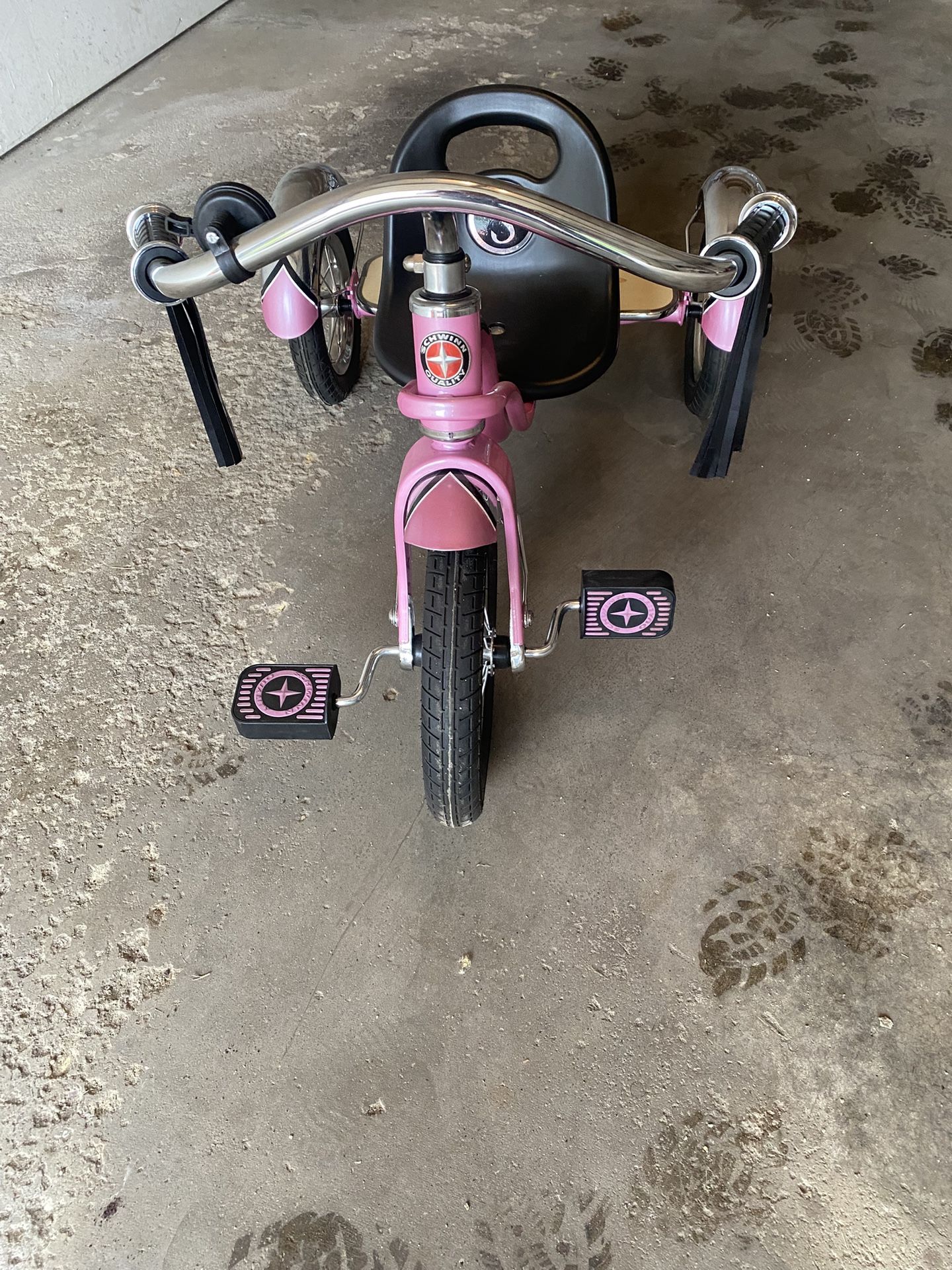 Schwann tricycle roadster bike