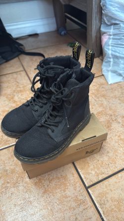 Dc Martens (kids) size 1 US