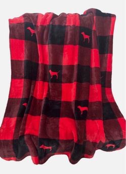PINK LOGO BUFFALO PLAID RED AND BLACK SHERPA BLANKET