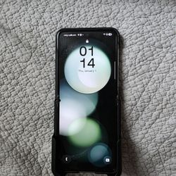 PRICE NEGOTIABLE-SAMSUNG FLIP5 (READ DESCRIPTION)