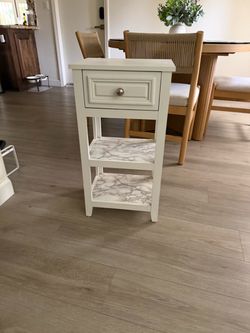 Side table/night stand