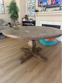 Living spaces dining table