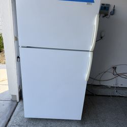 White Top Freezer Refrigerator