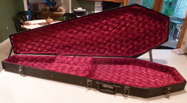 Bass guitar case by Coffin Cases
