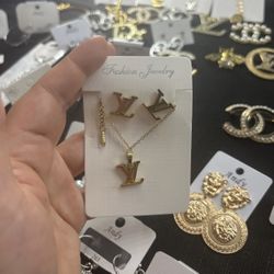 Necklace earrings Set 