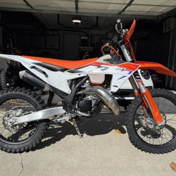 2023 KTM XC 125