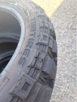 33 x 12.50 x R22 tires