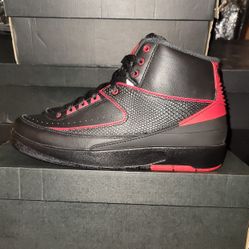 Air Jordan 2 Retro sz 9.5 Black/varsity Red
