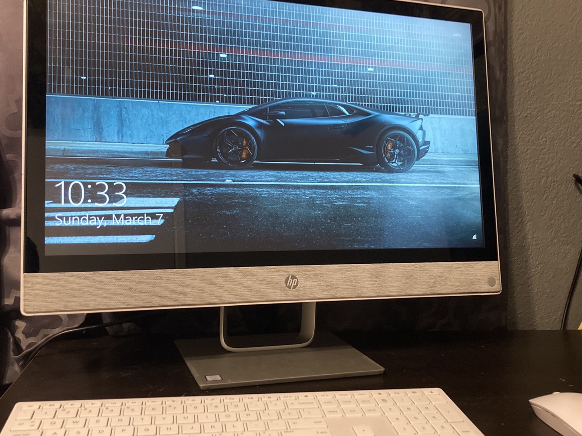 Used HP Pavilion All-in-One 24 Inch PC With Intel 5 7400T and 2 TB of Storage