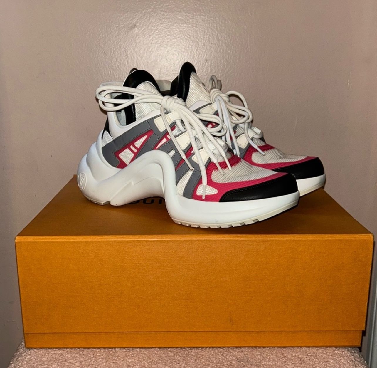 Louis Vuitton Arc Light Sneaker Size
