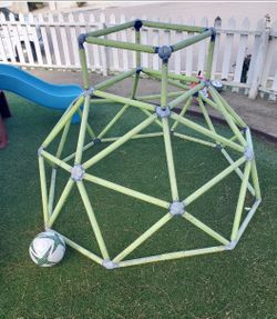 Outdoor climbing for kids
