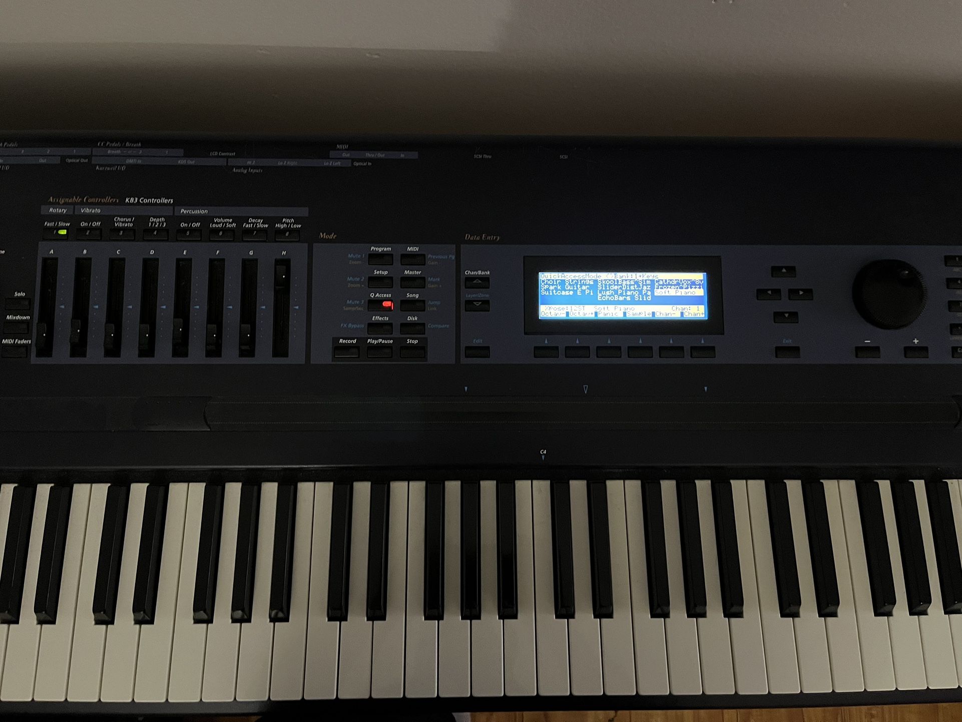 Kurzweil K2600x (case Included)