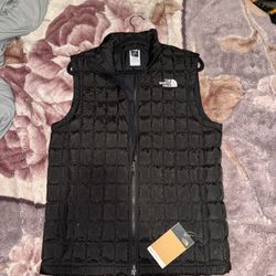The North Face Men’s THERMOBALL Vest
