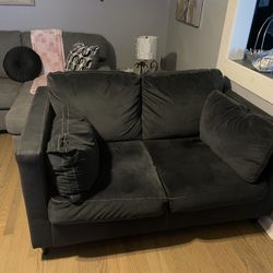 Sofá Set With Tables and Lamps 