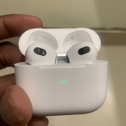 AirPods Pros (3rd Generation) 