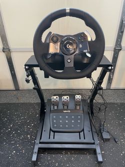 Logitech G920 Driving Force Racing Wheel, Pedals, and Stand for XBOX/PC