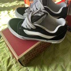 Brand New Knu Skool Vans