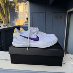 Kobe 8 Protro “lakers Home” Size 11.5