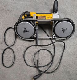 DeWalt bandsaw DWM120  New Blade,New Bandsaw Shoe and  New Rubber Tires.