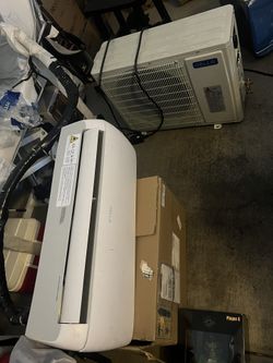 DELLA MINI AC SPLIT - Used For 2 Months Only LIKE NEW $500