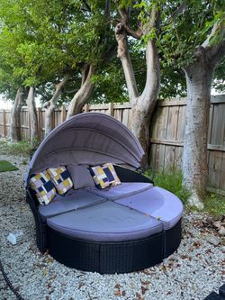 0utside day bed