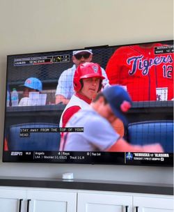 LG 86” 4K Smart TV (2024) – For Parts or Repair
