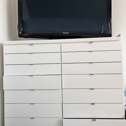 Dresser - 12 Drawer Dresser. Tiered. Velvet Insert On Top drawers. 