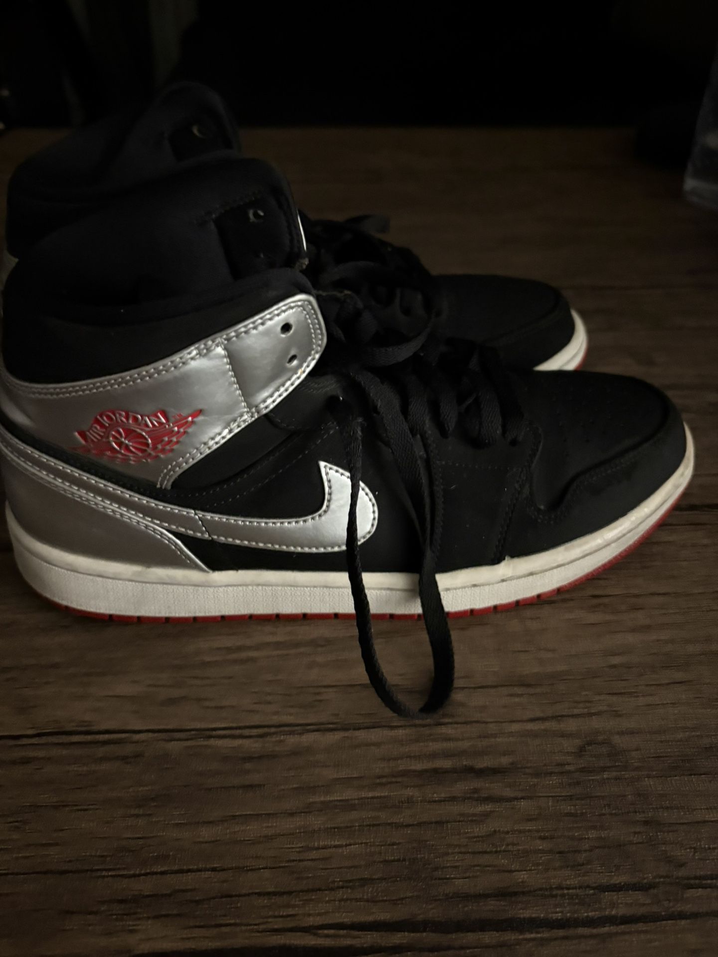 Jordan 1 Mid Johnny Kilroy