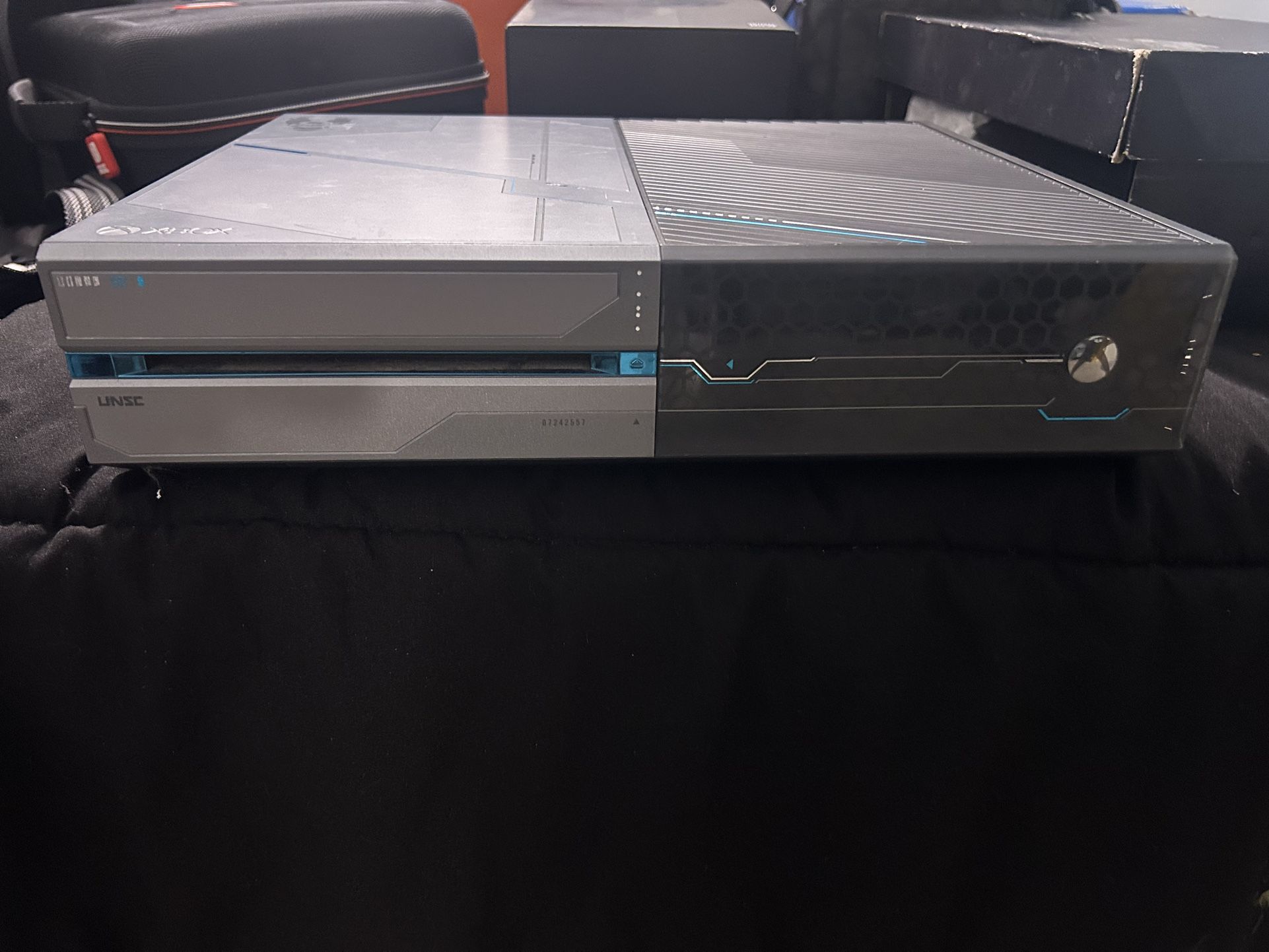 Xbox One Halo Edition