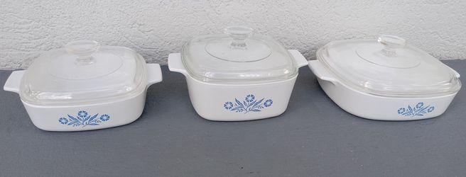 (3) CORNING WARE BLUE CORNFLOWER CASSEROLE 1.5 QT/1 QT/8x8x1.75 w LIDS

